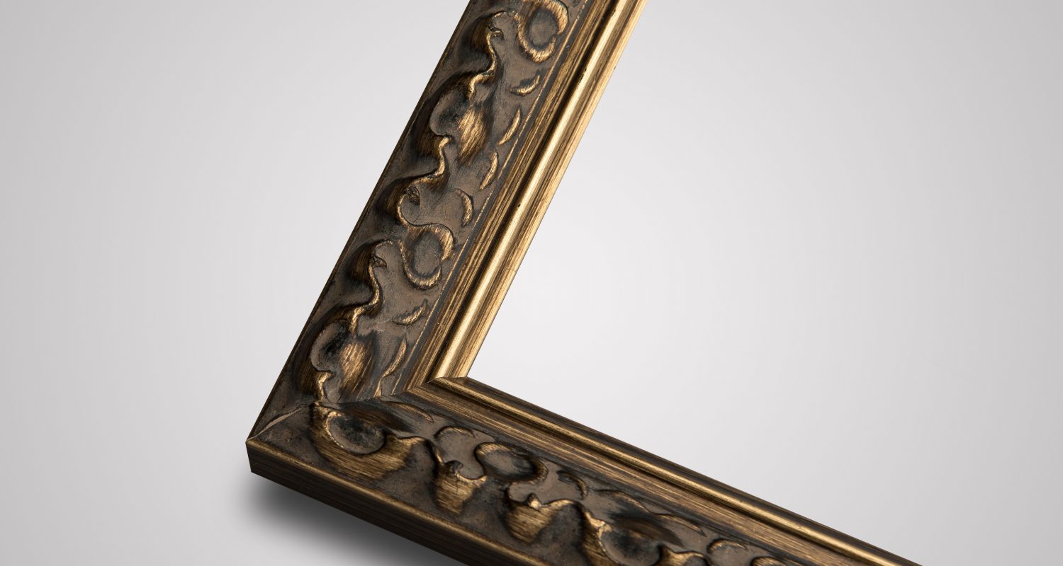 Chatsworth small antique gold picture frame