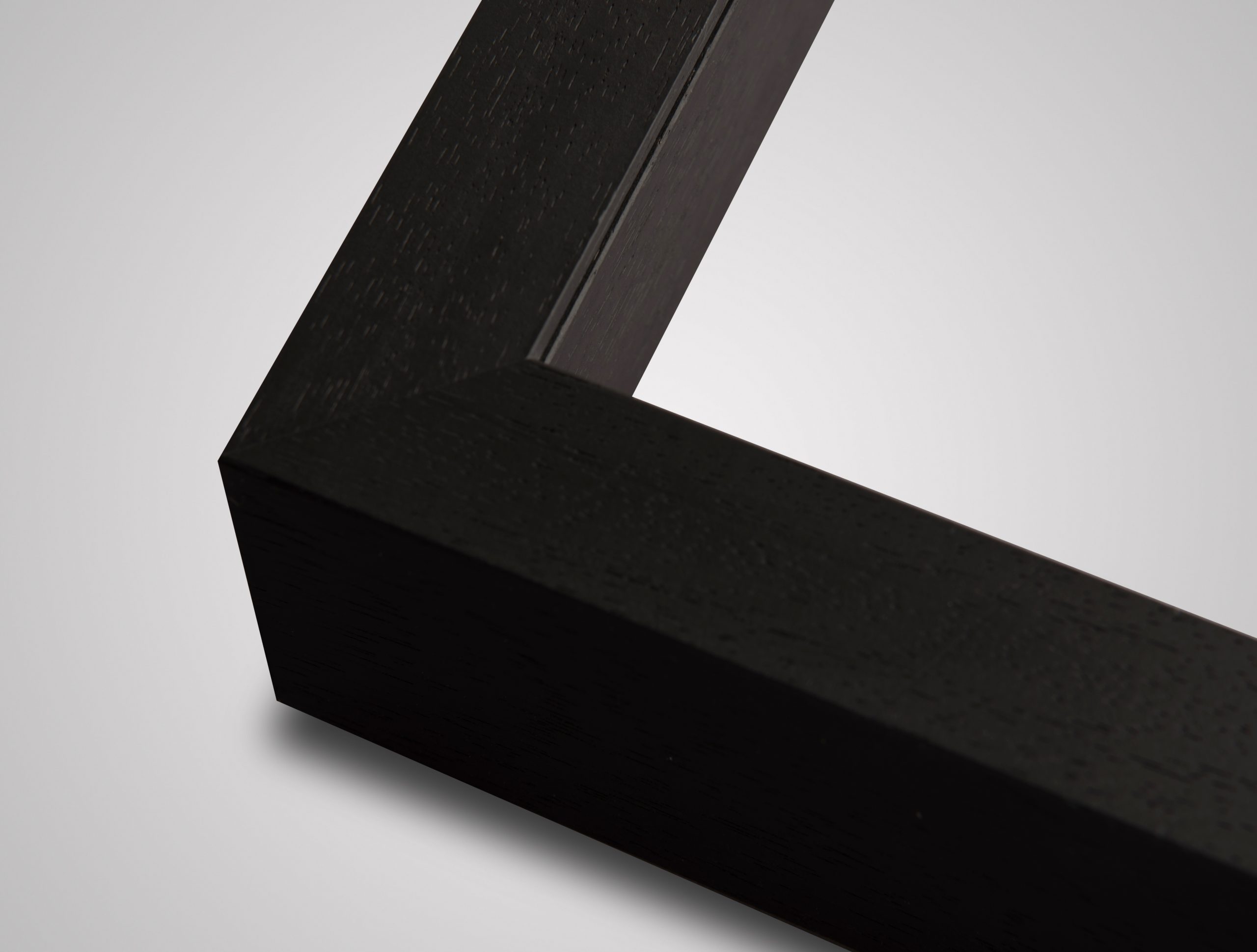 Fine art float picture frame in black