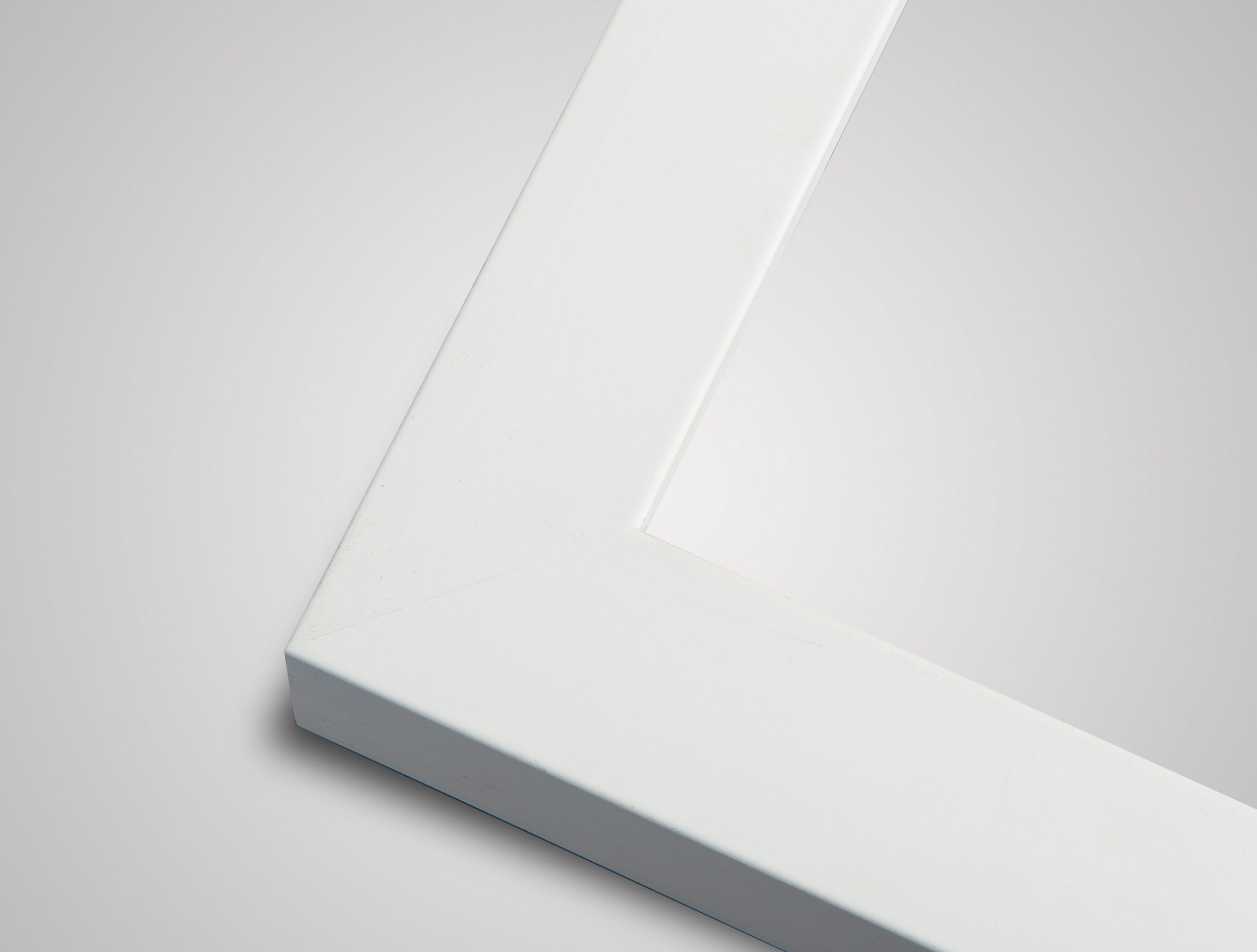 Hardwick smooth white picture frame